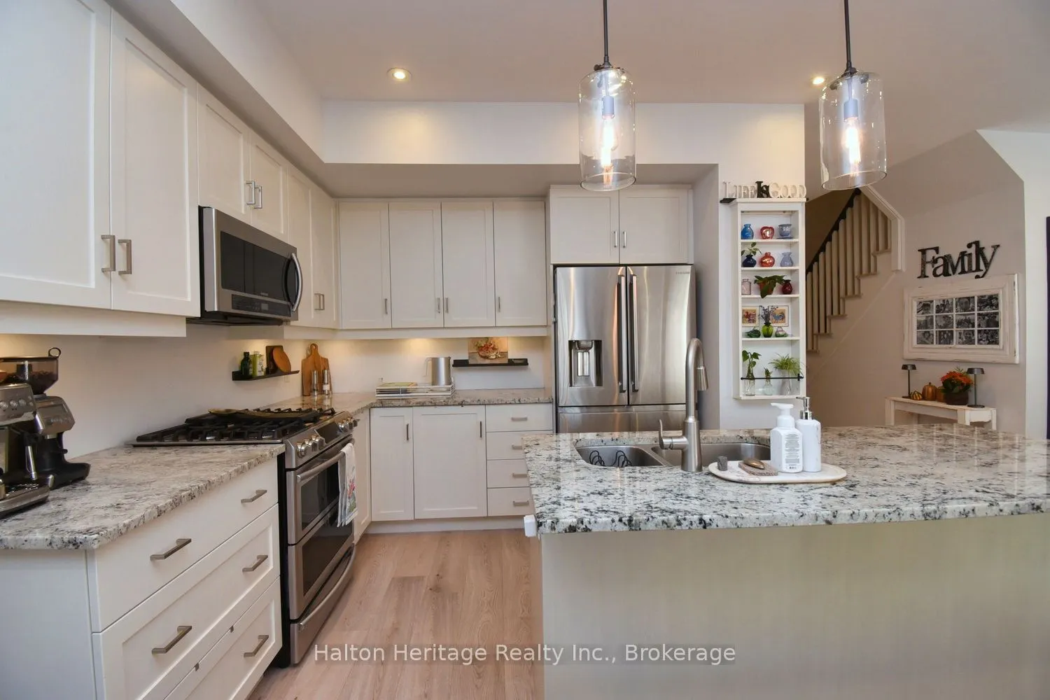 40 Hamilton Street S, #31