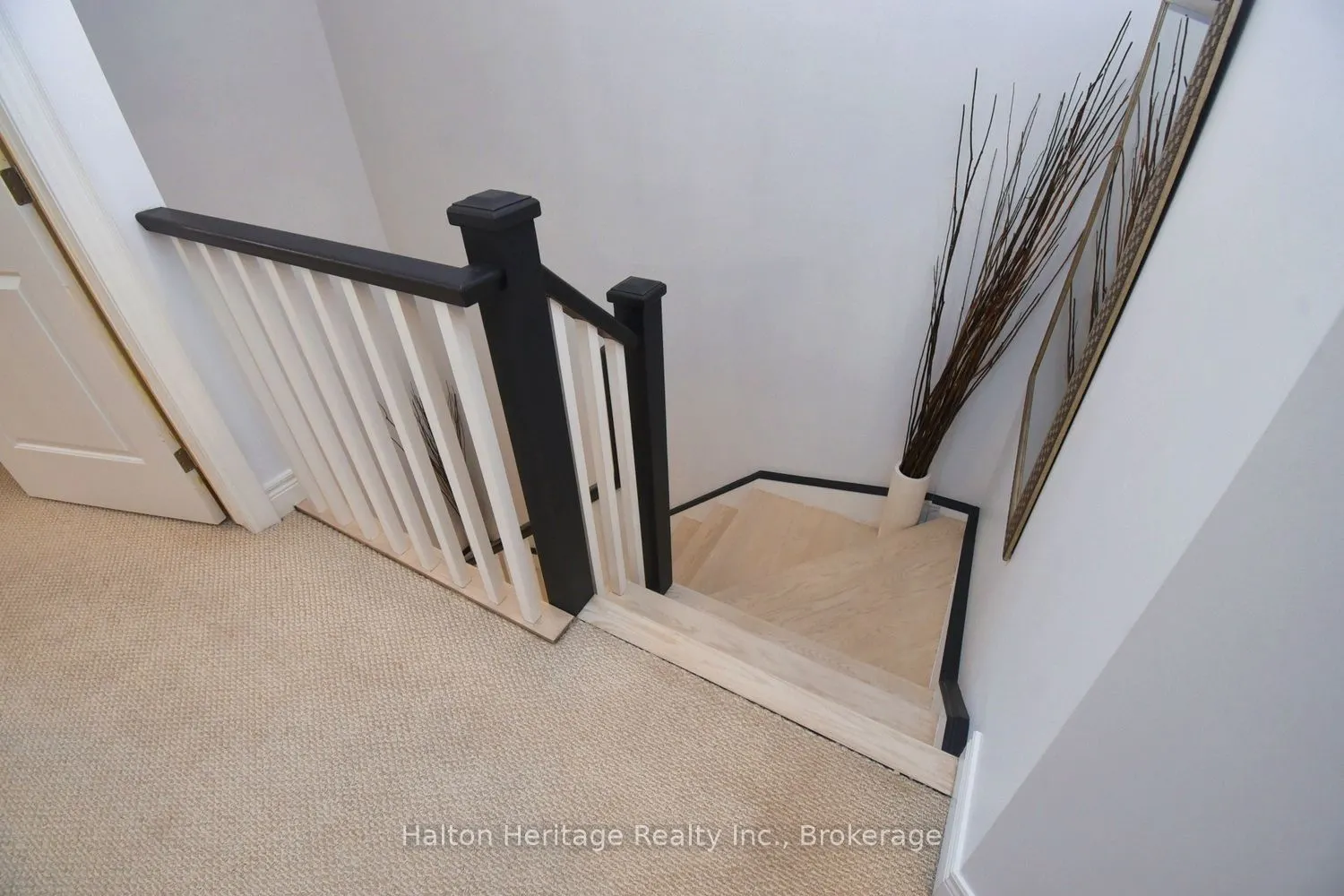 40 Hamilton Street S, #31