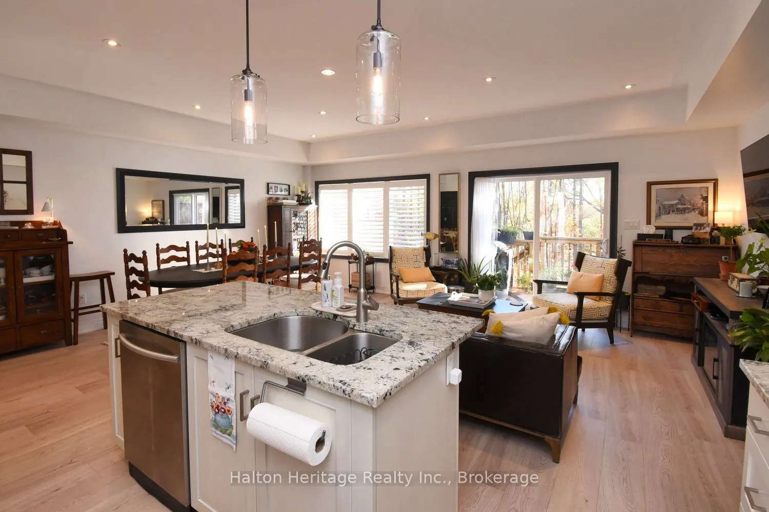 40 Hamilton Street S, #31