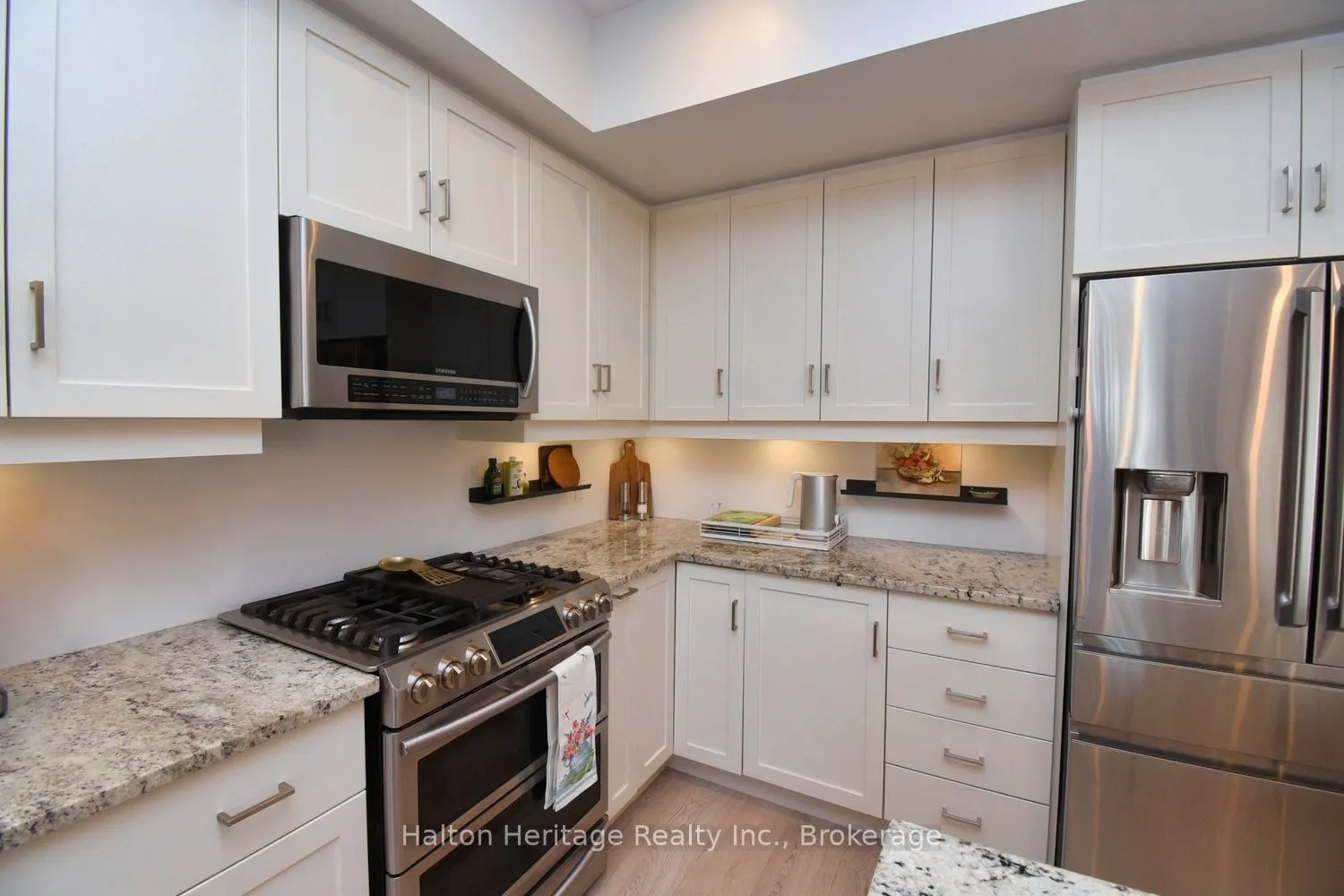 40 Hamilton Street S, #31