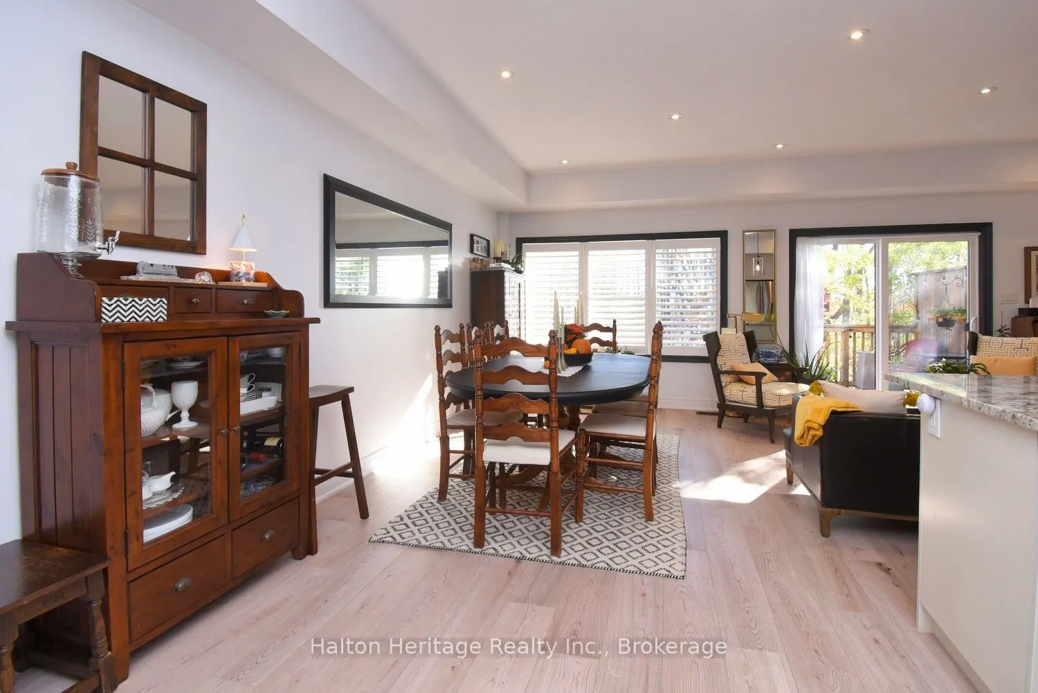 40 Hamilton Street S, #31