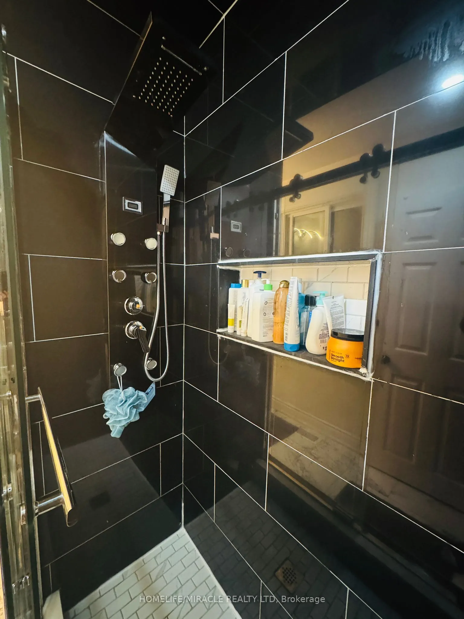 37 Juanita Drive, #Upper