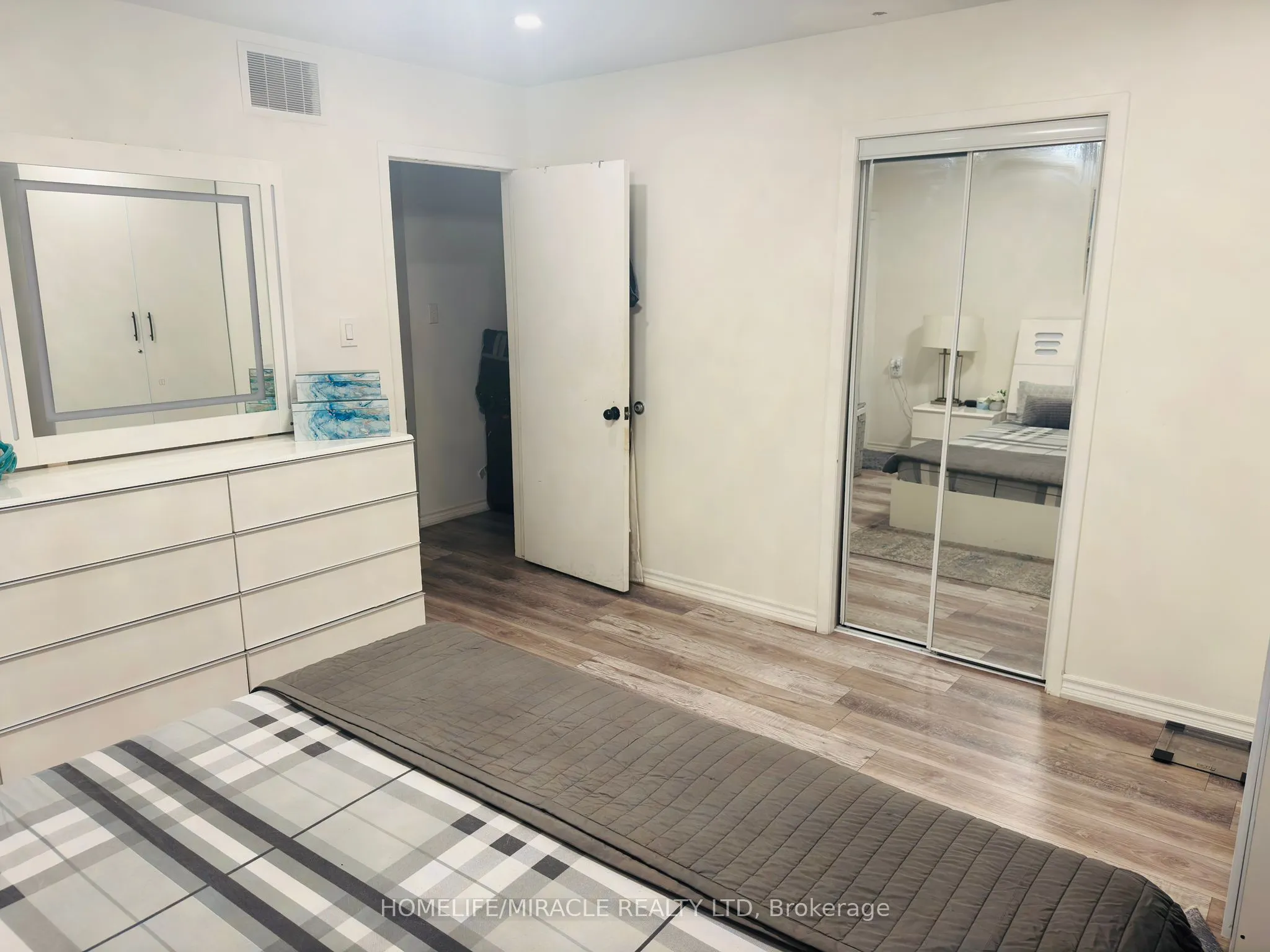 37 Juanita Drive, #Upper