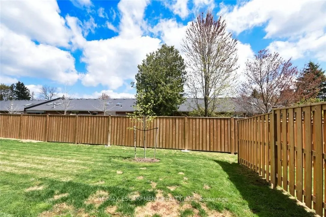 187 Wilson Street W, #4