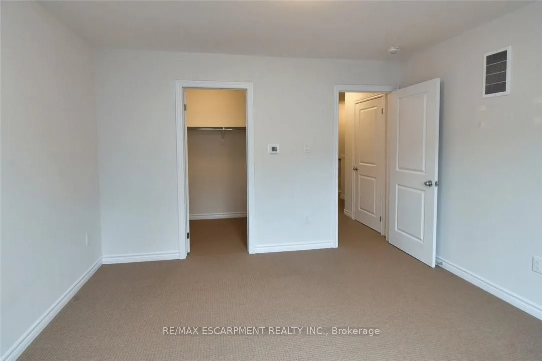 187 Wilson Street W, #4