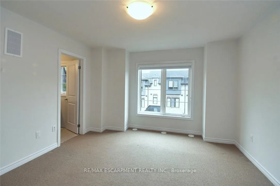 187 Wilson Street W, #4