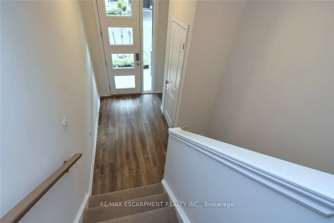 187 Wilson Street W, #4