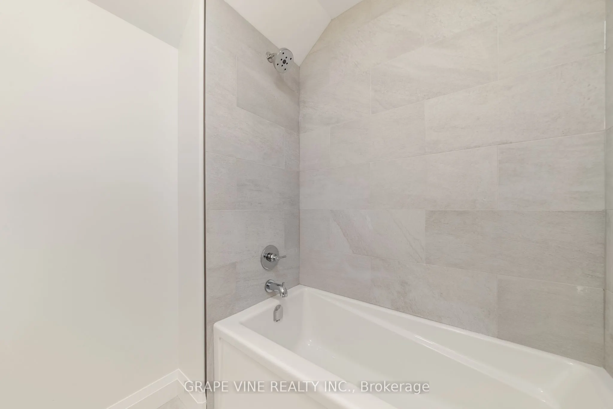 128 royal gala Drive