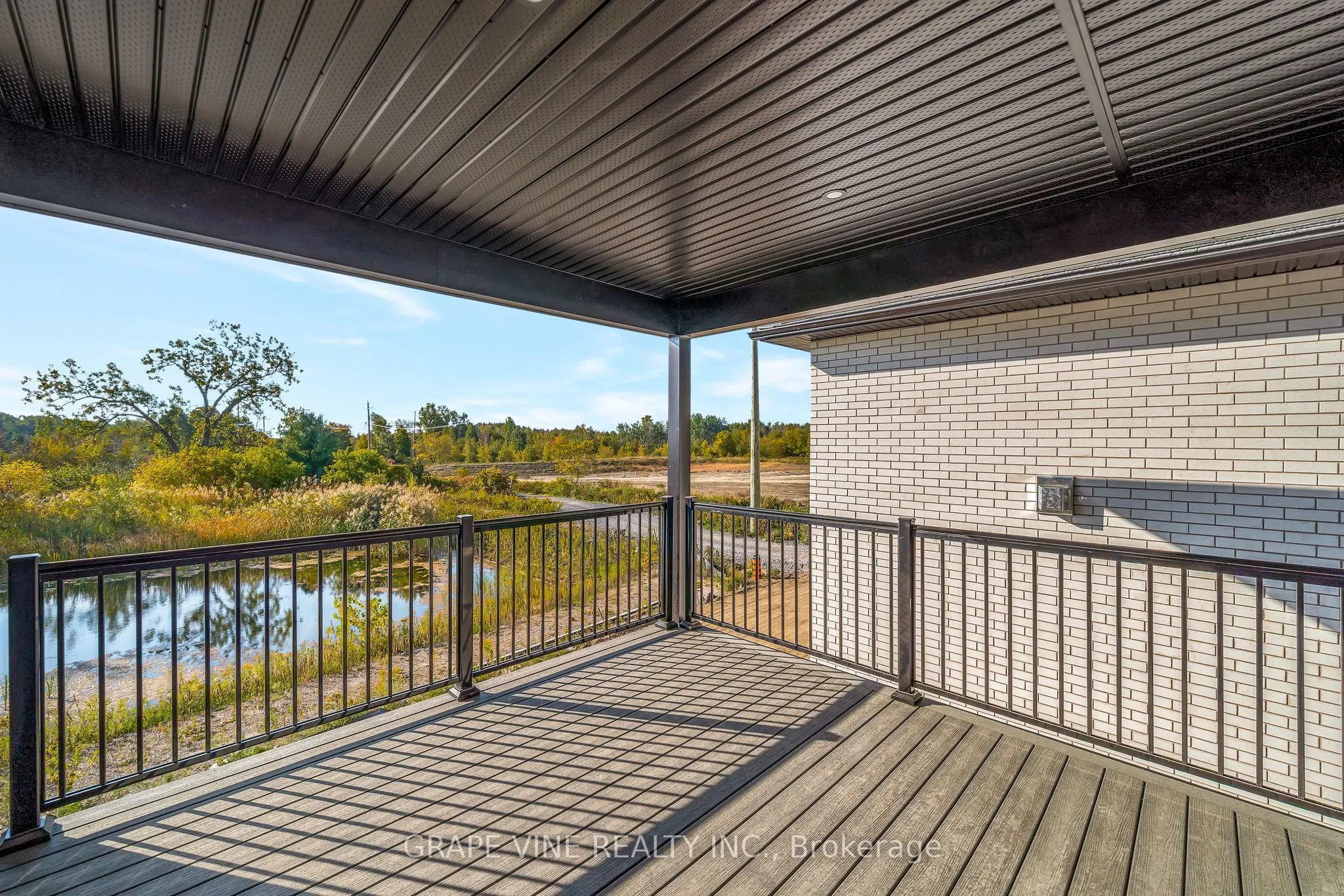 128 royal gala Drive