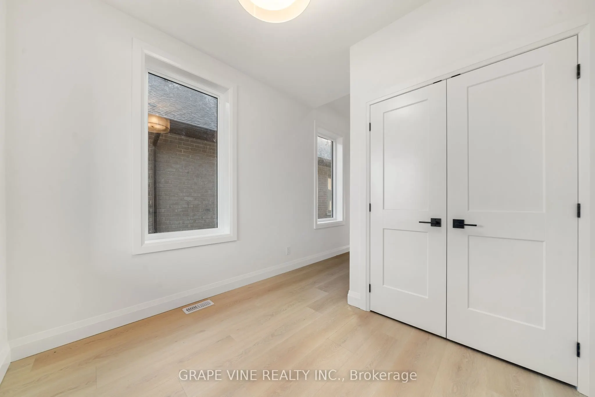 128 royal gala Drive