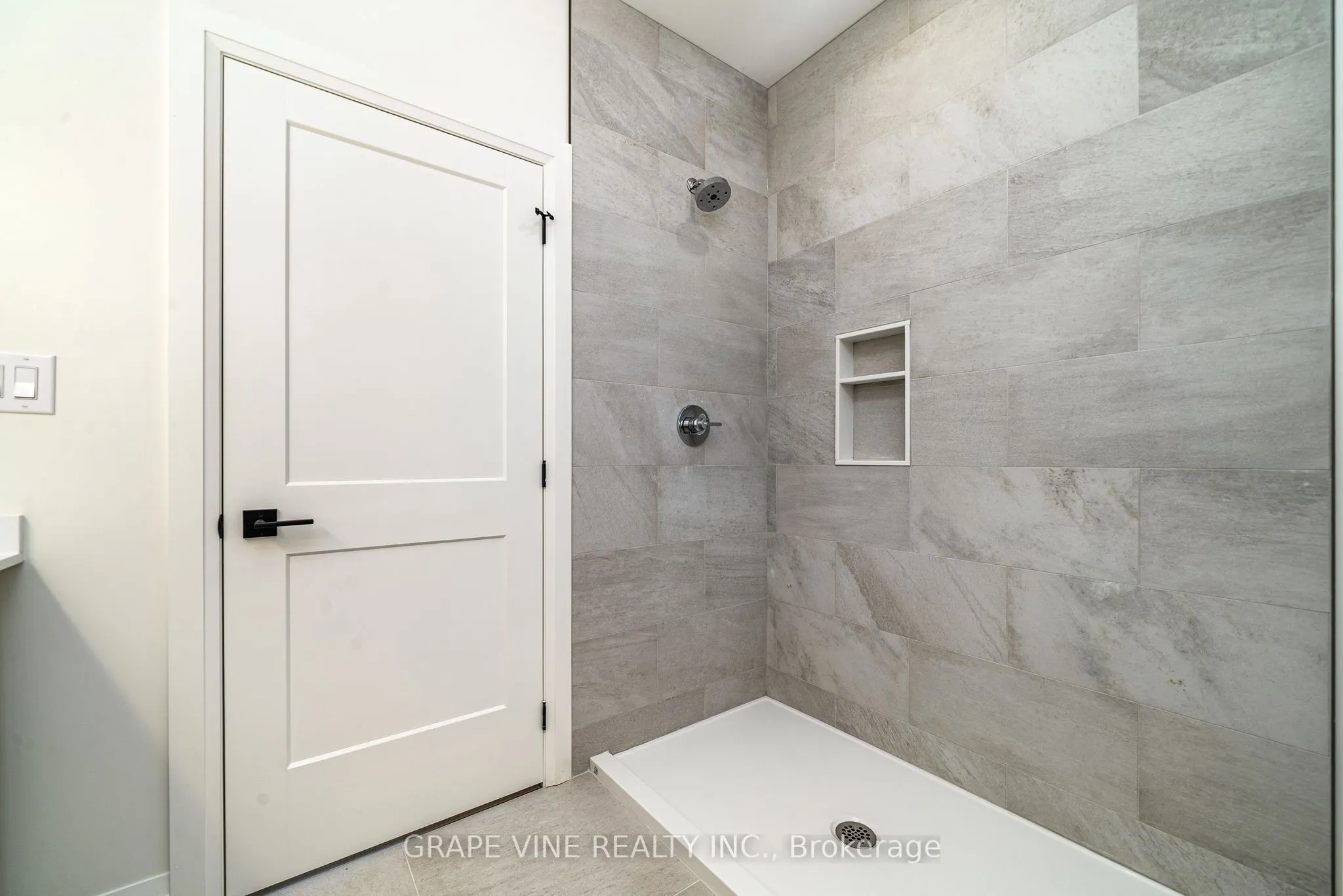 128 royal gala Drive