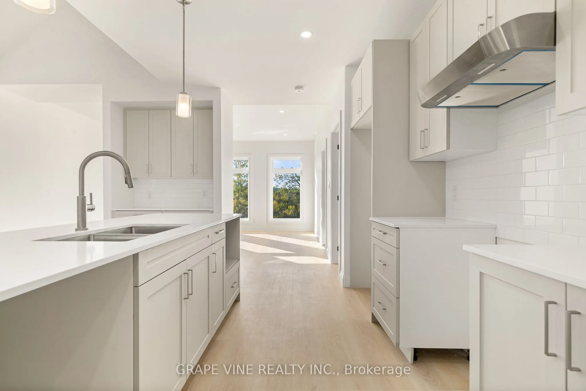 128 royal gala Drive