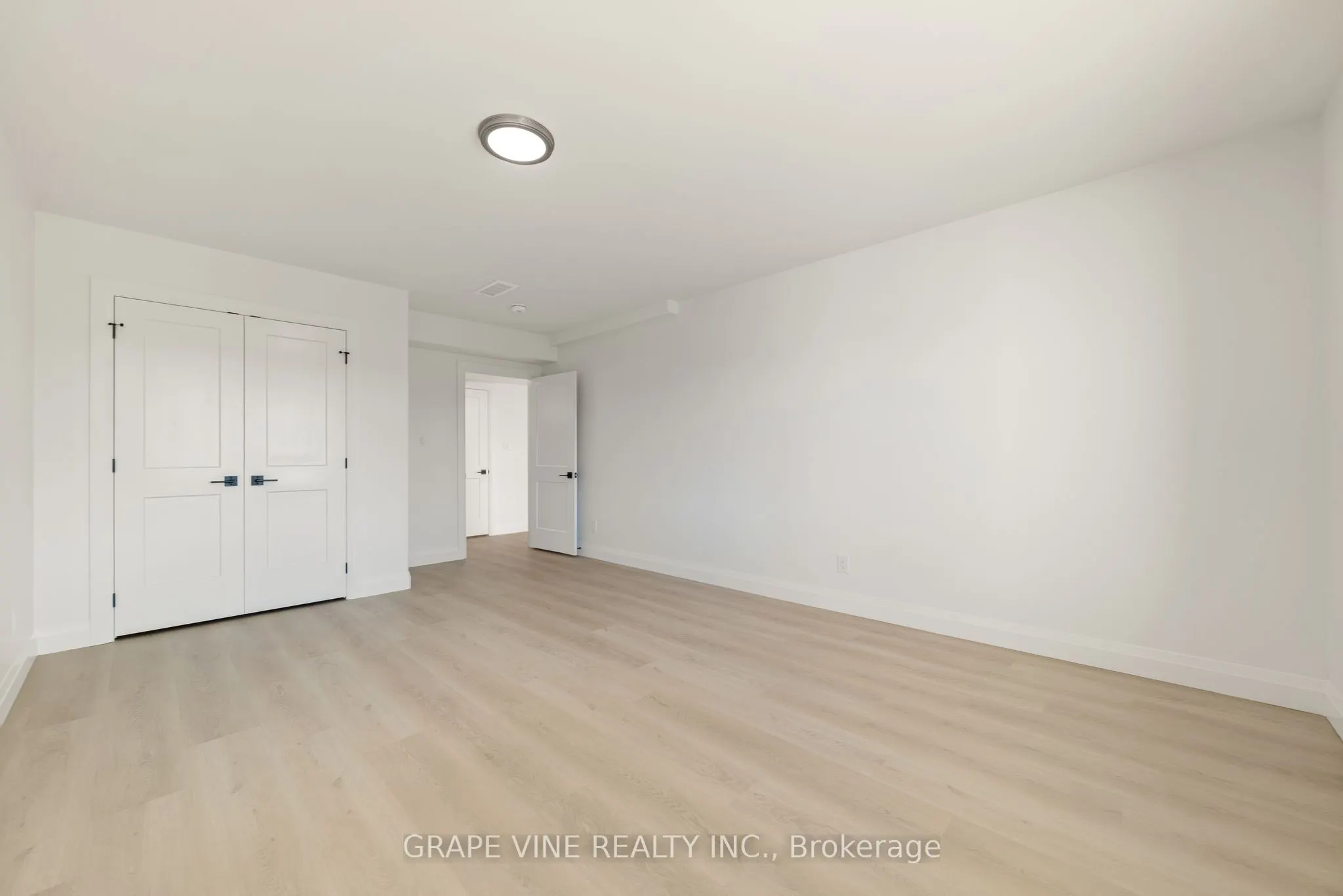 128 royal gala Drive