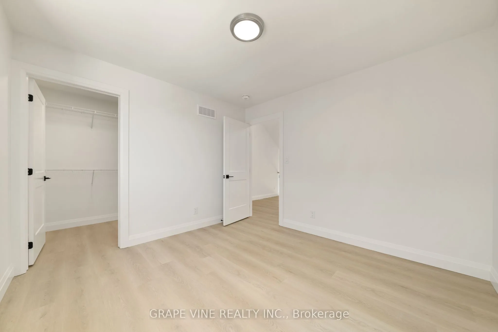 128 royal gala Drive