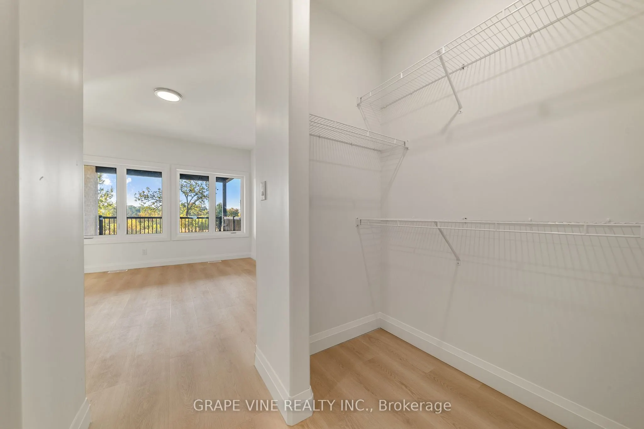 128 royal gala Drive