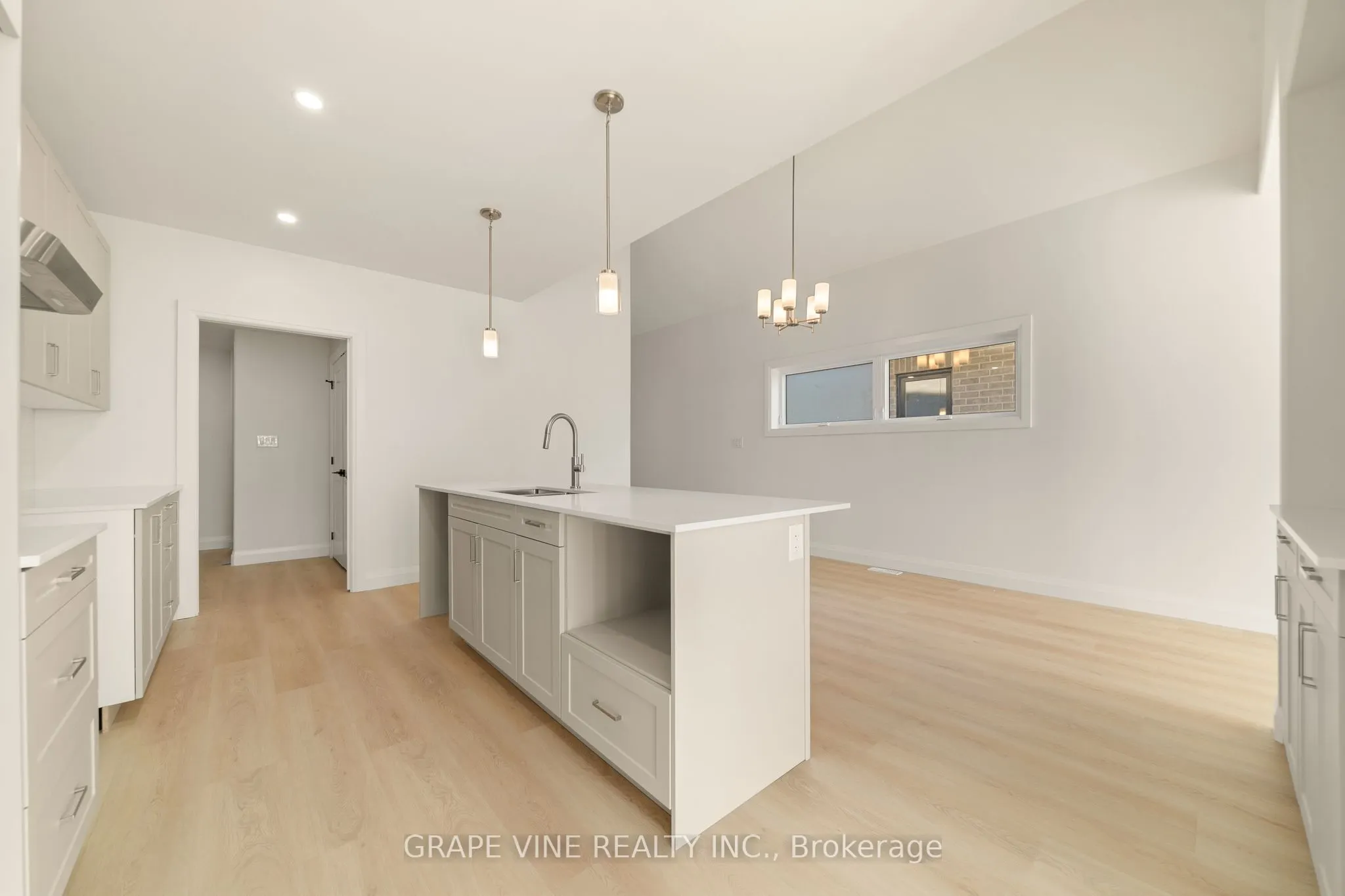 128 royal gala Drive