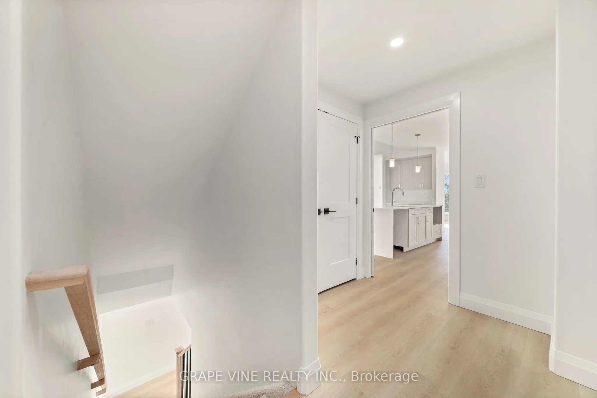 128 royal gala Drive