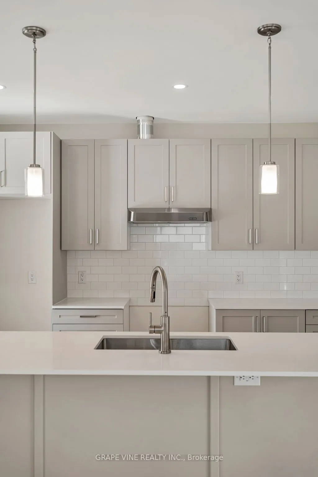 128 royal gala Drive