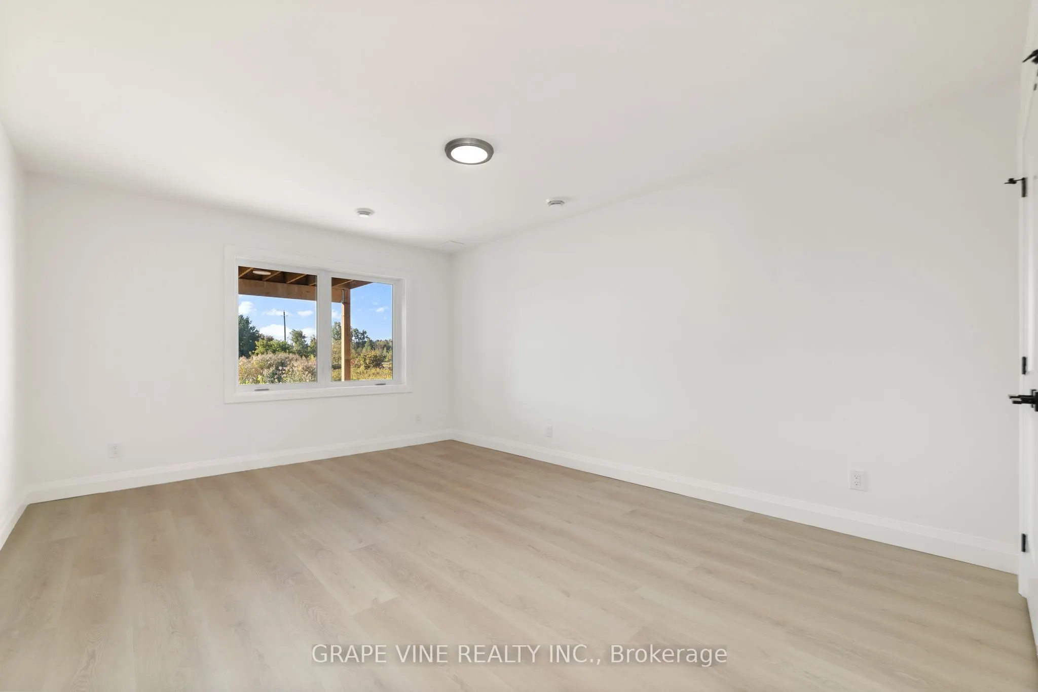 128 royal gala Drive