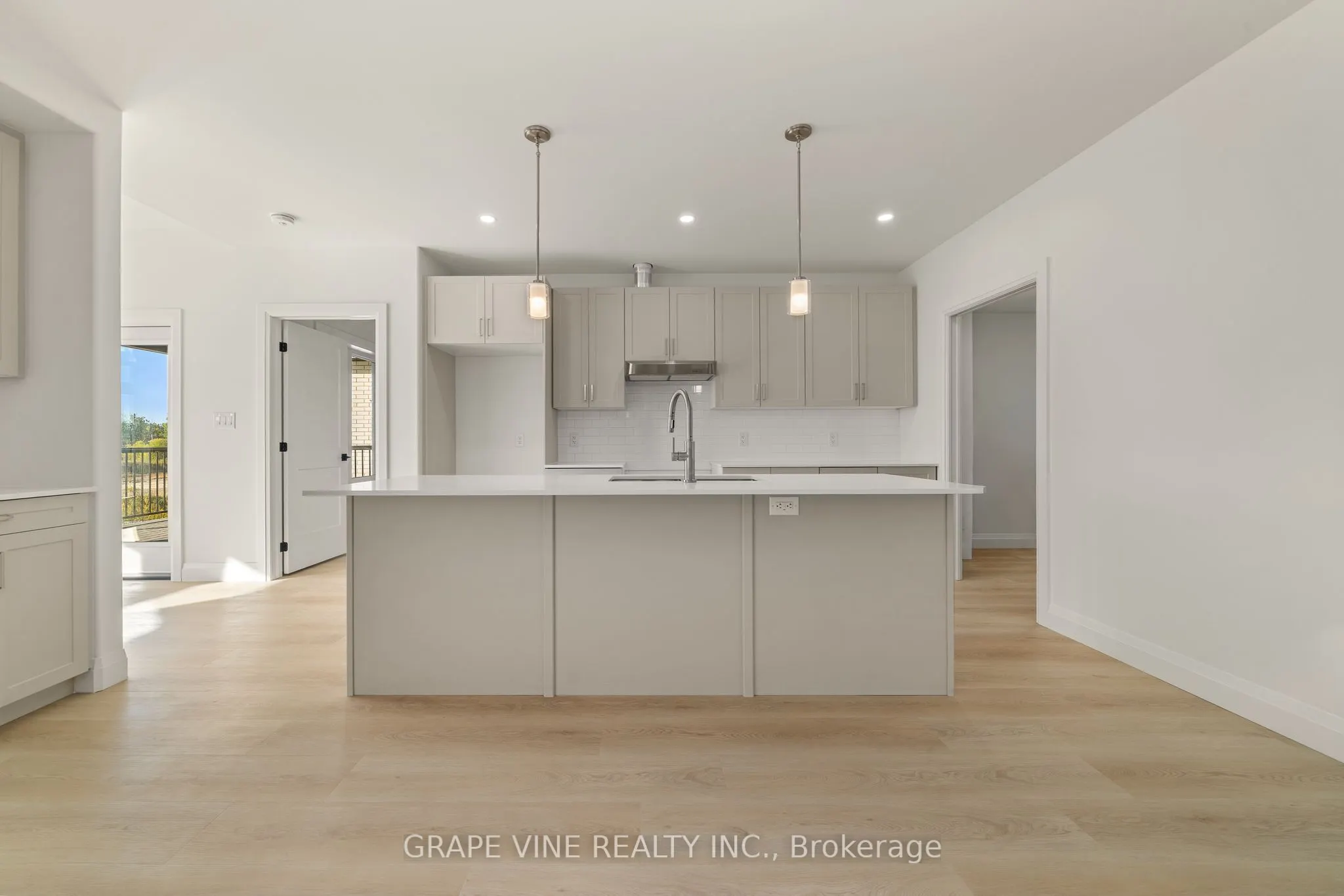 128 royal gala Drive