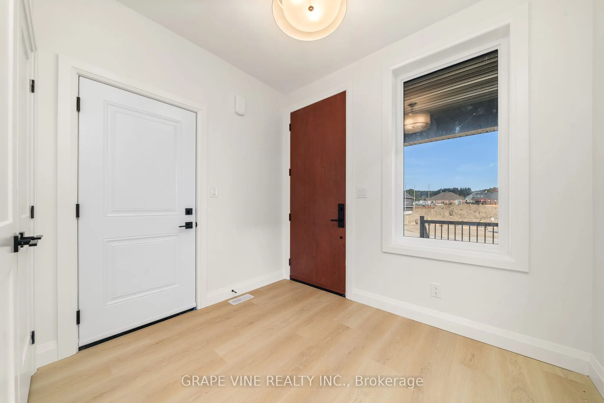 128 royal gala Drive