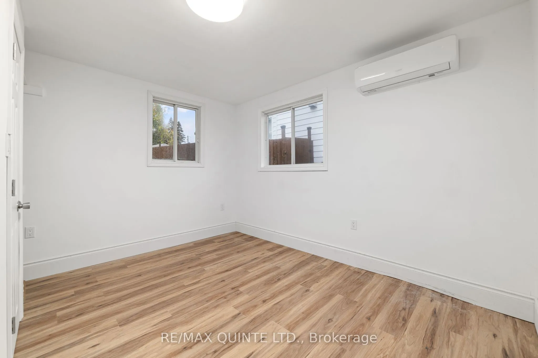 78 WALLBRIDGE CRES Crescent