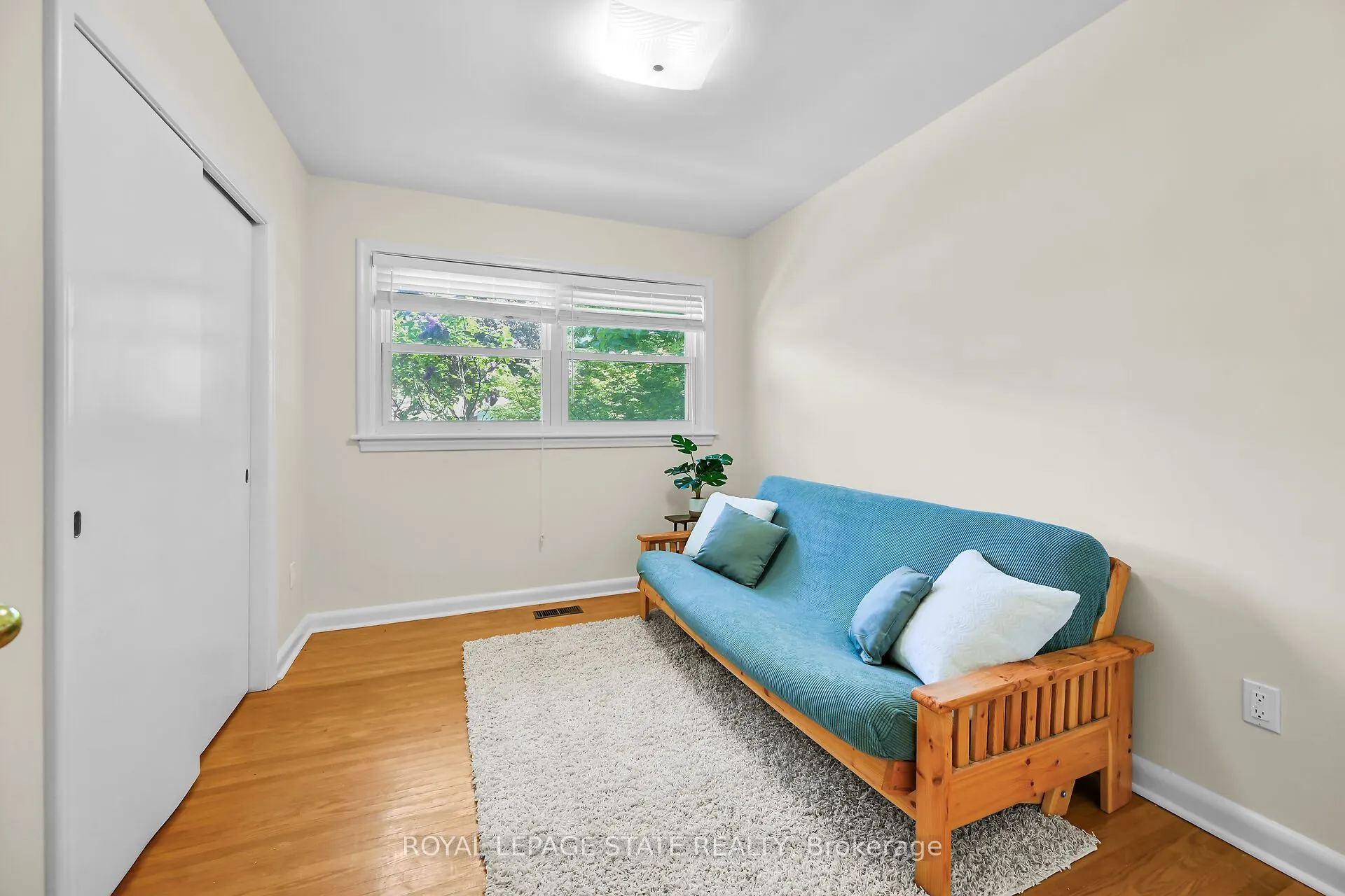 128 Oneida Boulevard