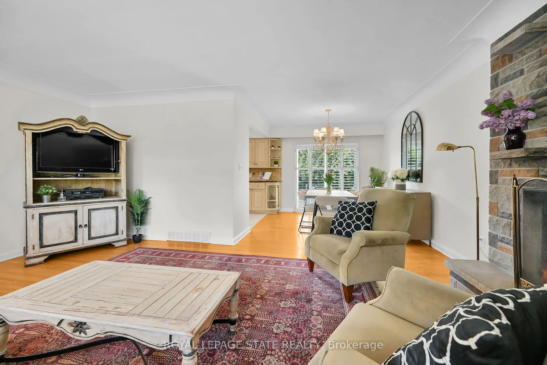 128 Oneida Boulevard