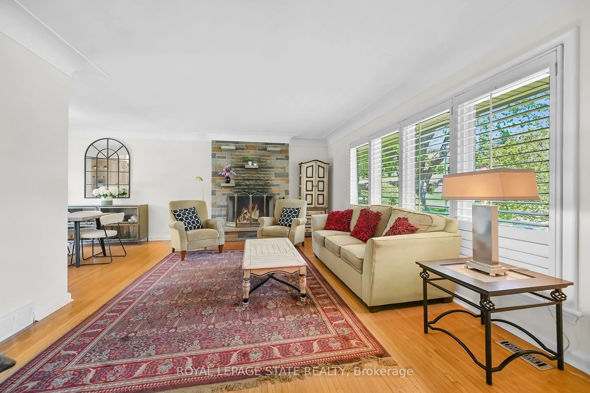 128 Oneida Boulevard