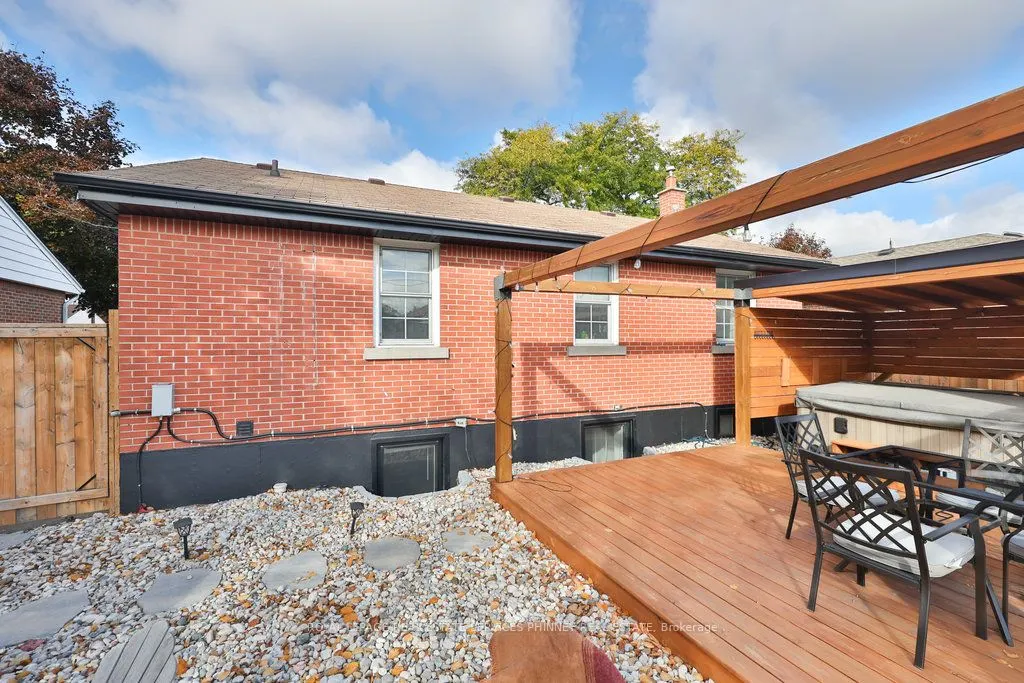 47 Castlefield Drive, #Upper