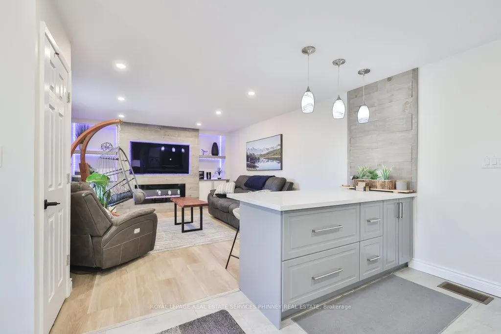 47 Castlefield Drive, #Upper