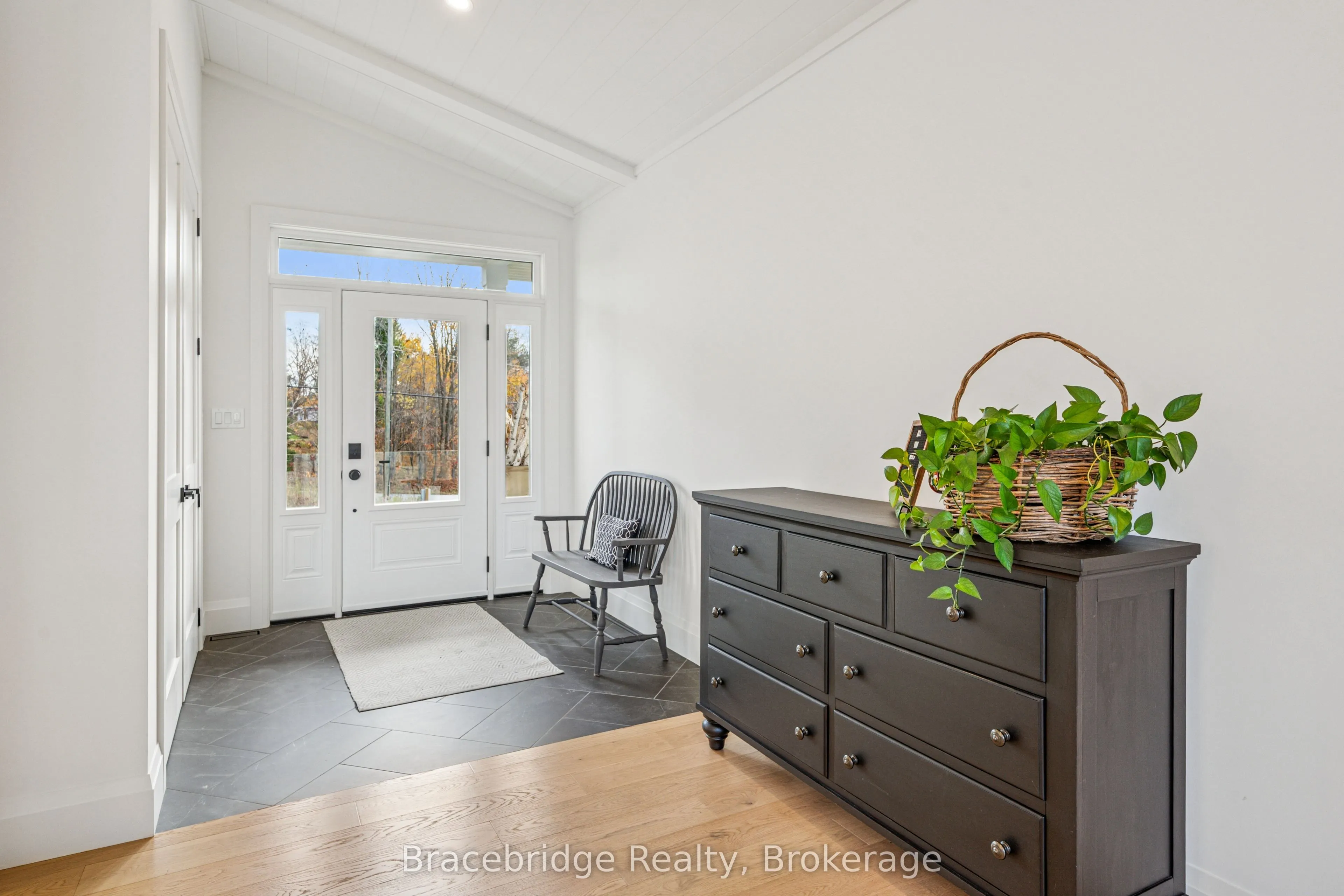 1006 Stephens Bay Road