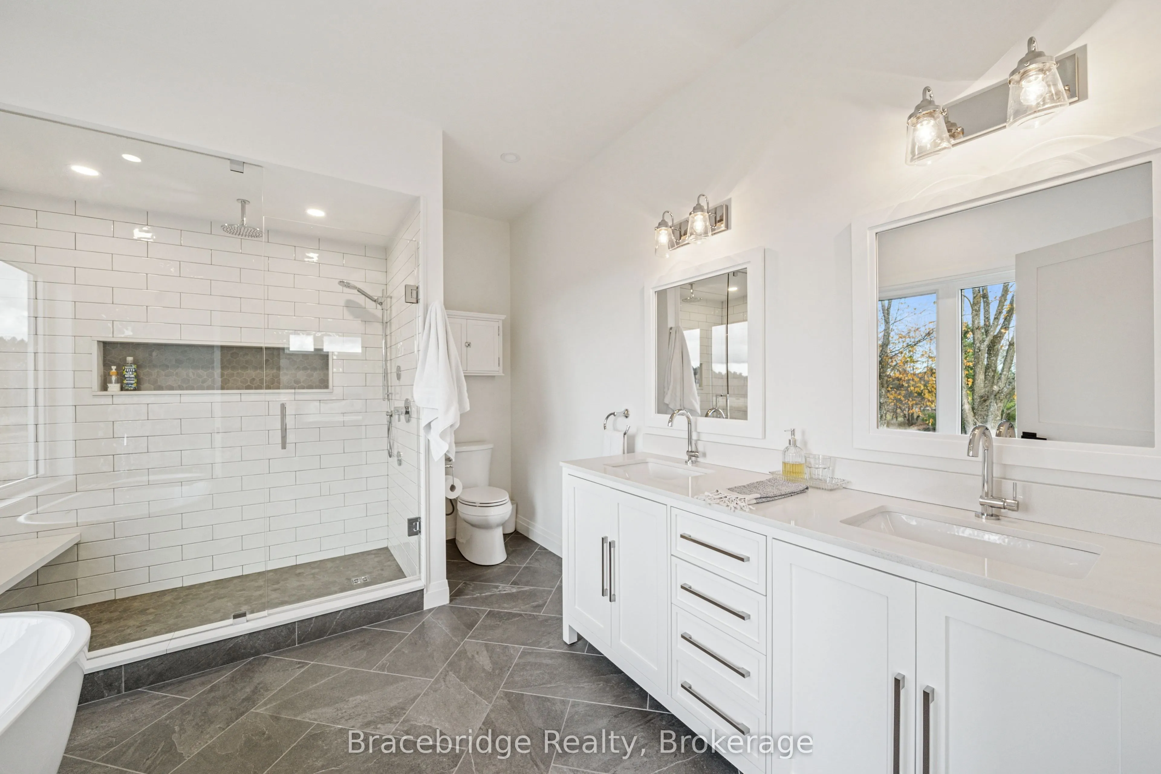 1006 Stephens Bay Road