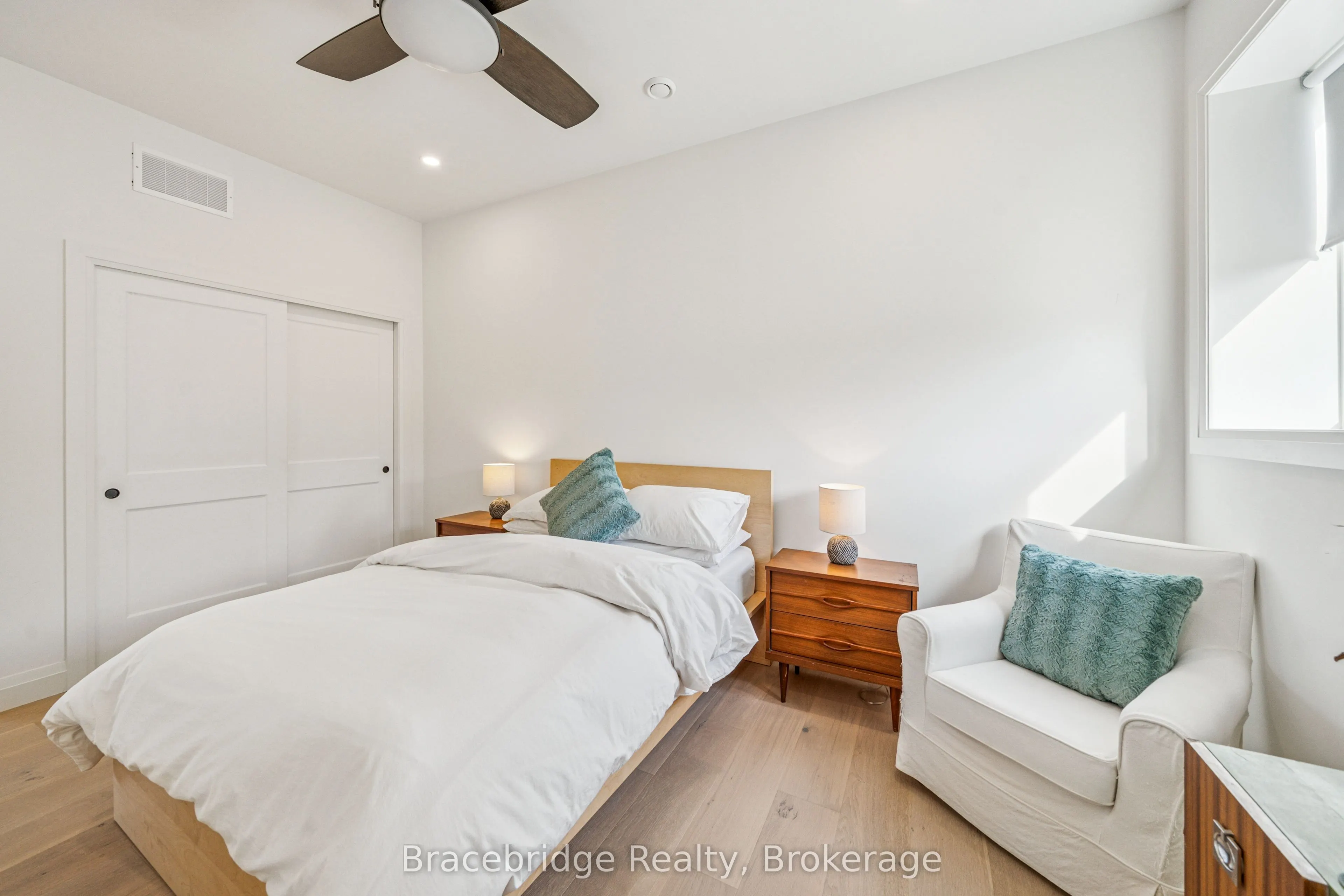 1006 Stephens Bay Road