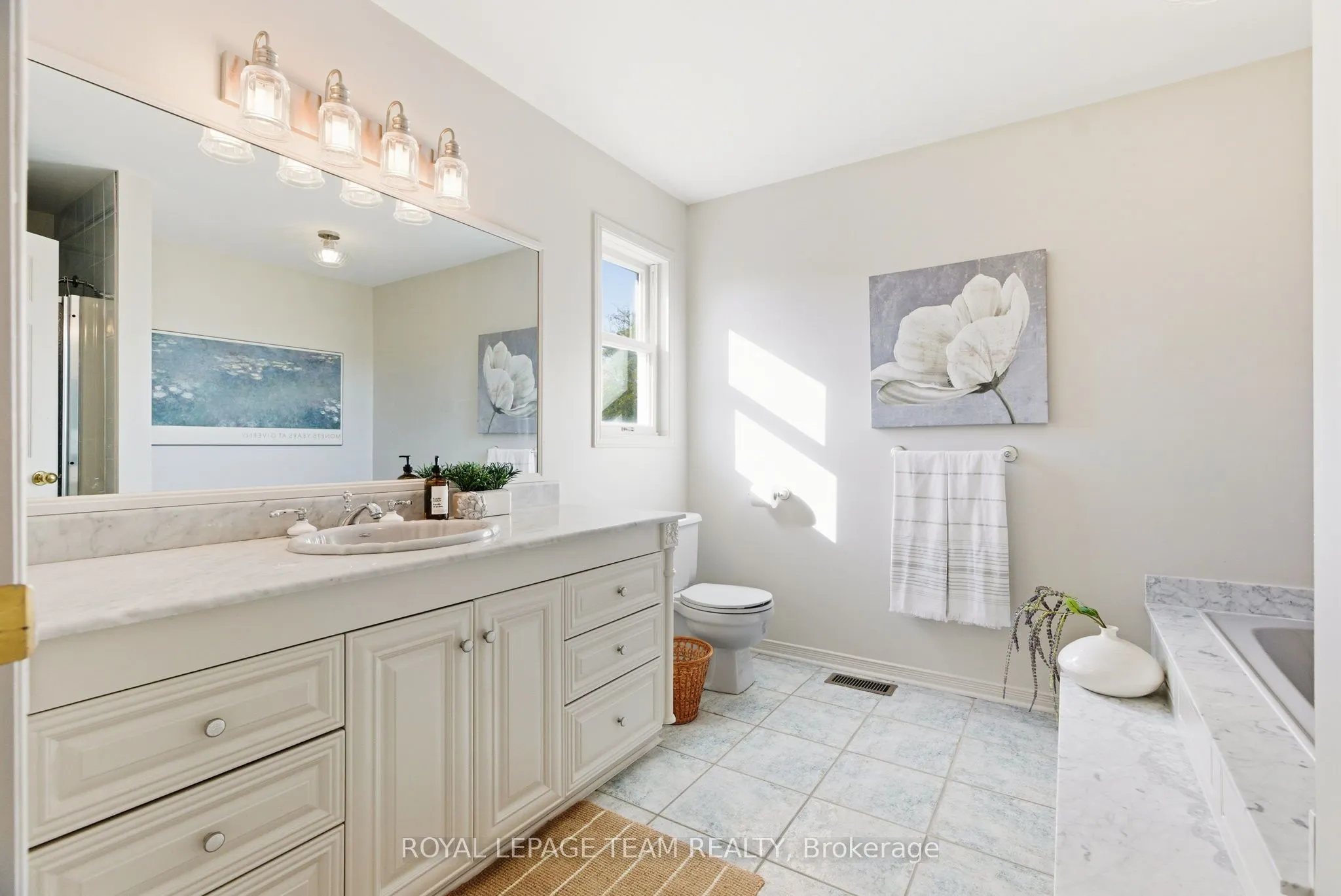 1102 Cindy Hill Crescent