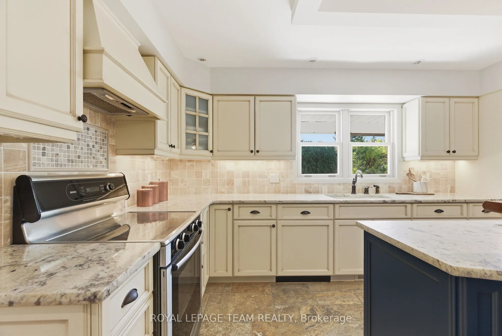 1102 Cindy Hill Crescent