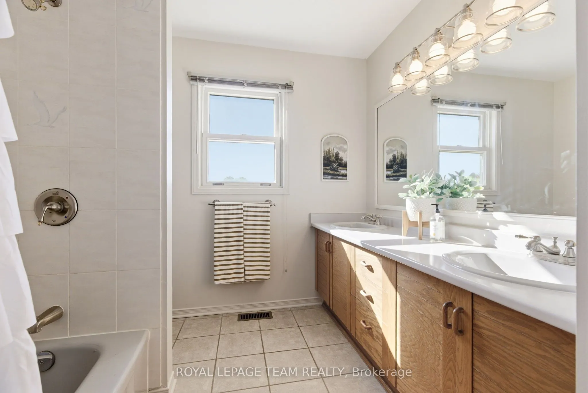 1102 Cindy Hill Crescent