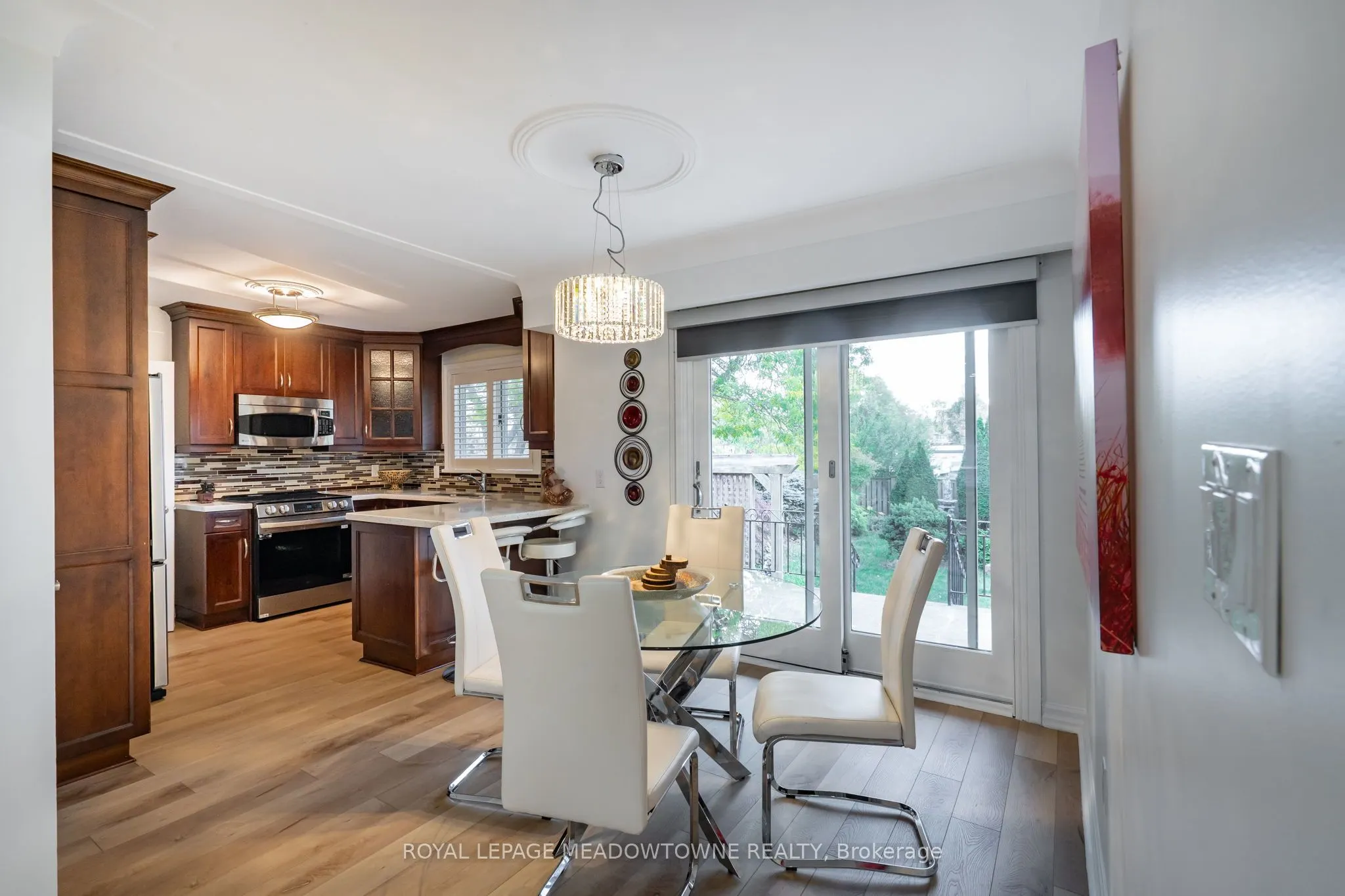 6256 Balmoral Avenue