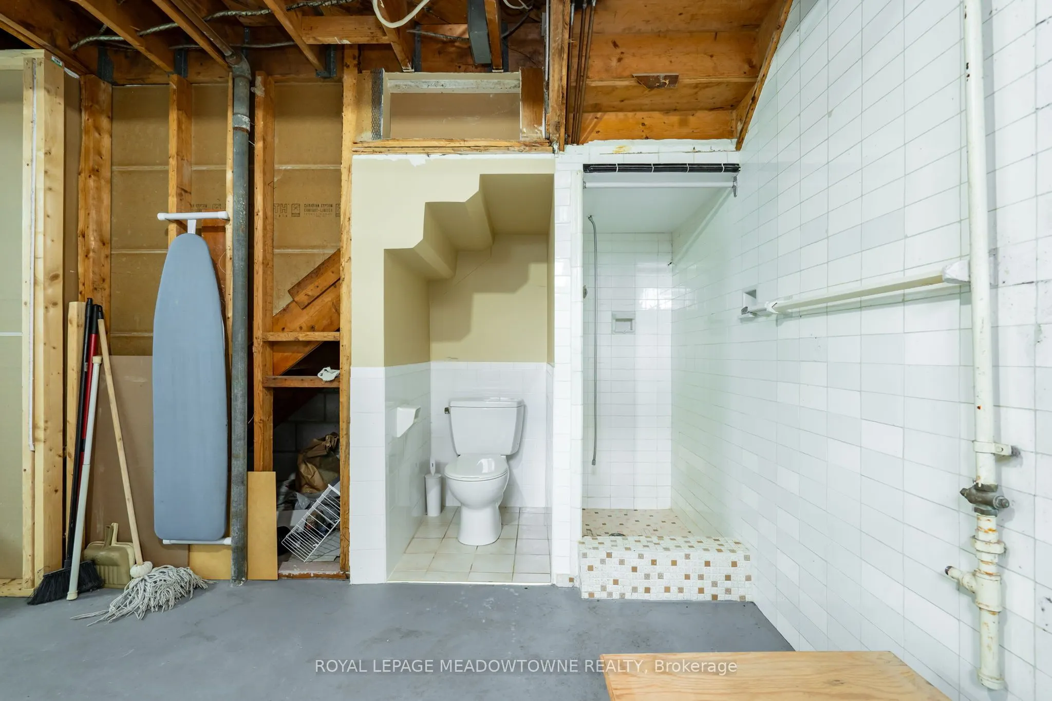 6256 Balmoral Avenue