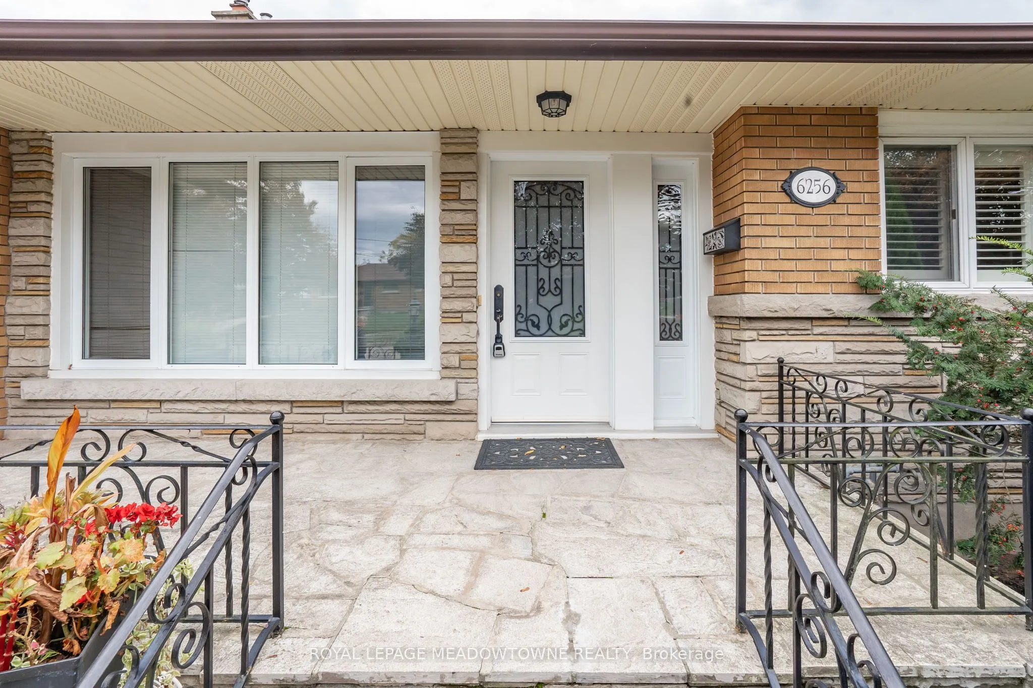 6256 Balmoral Avenue