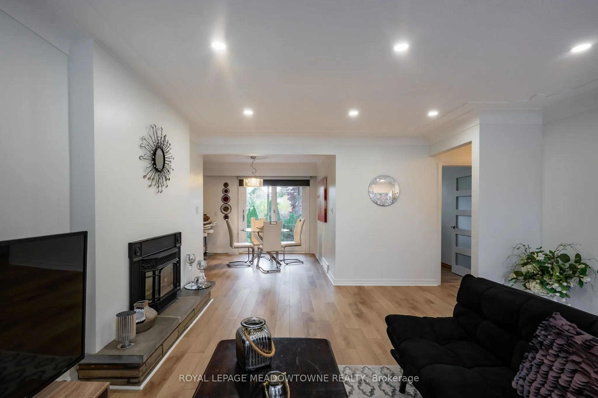 6256 Balmoral Avenue