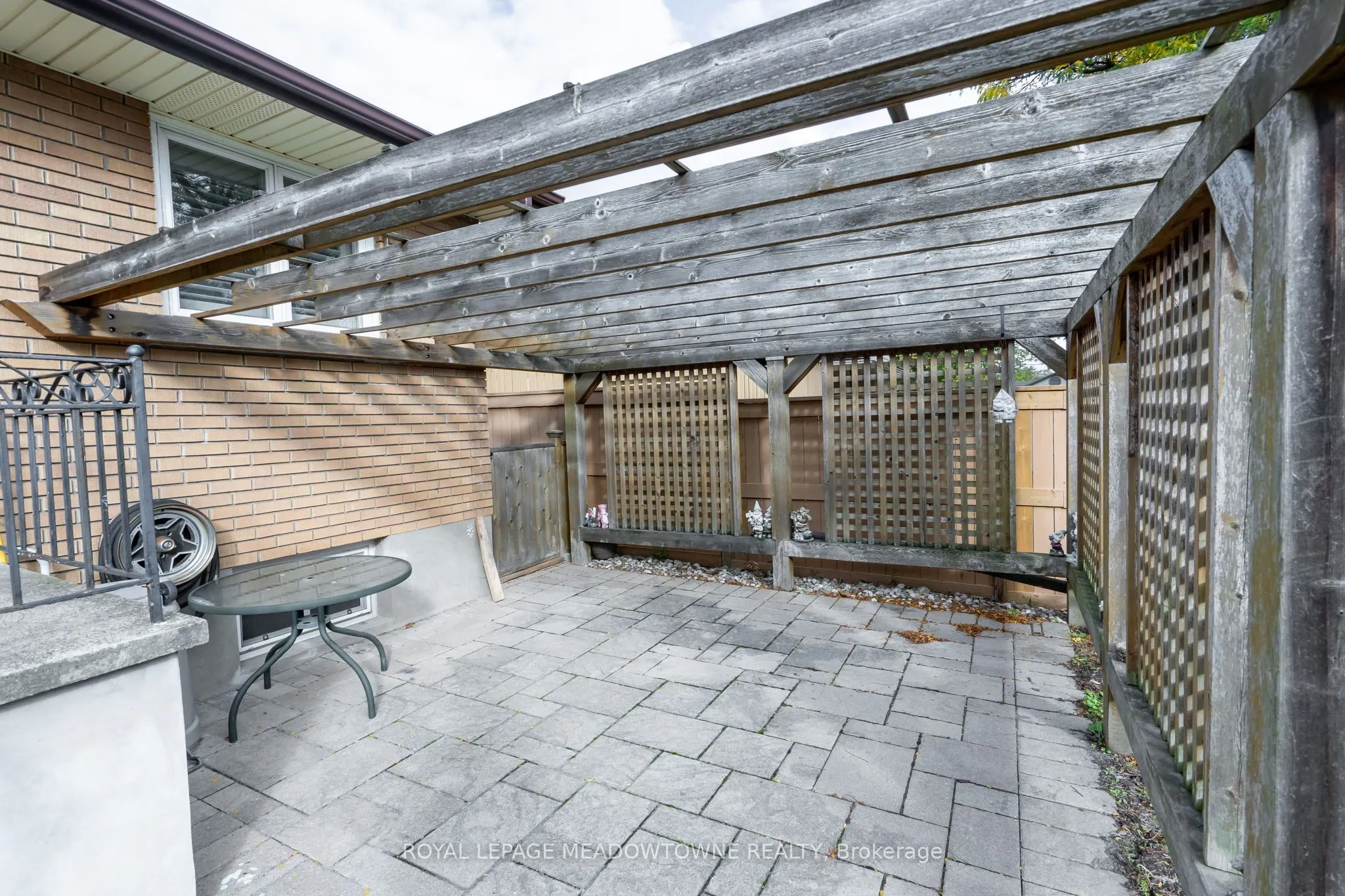 6256 Balmoral Avenue