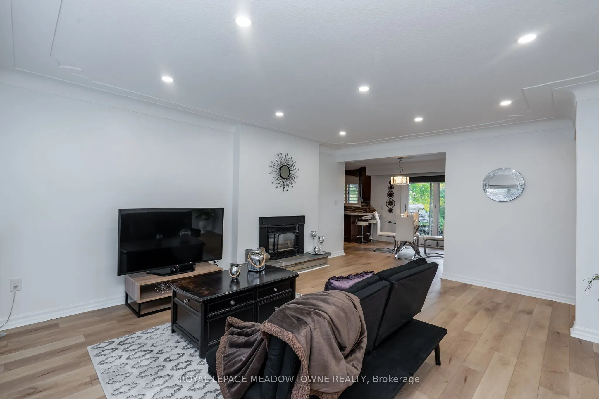 6256 Balmoral Avenue