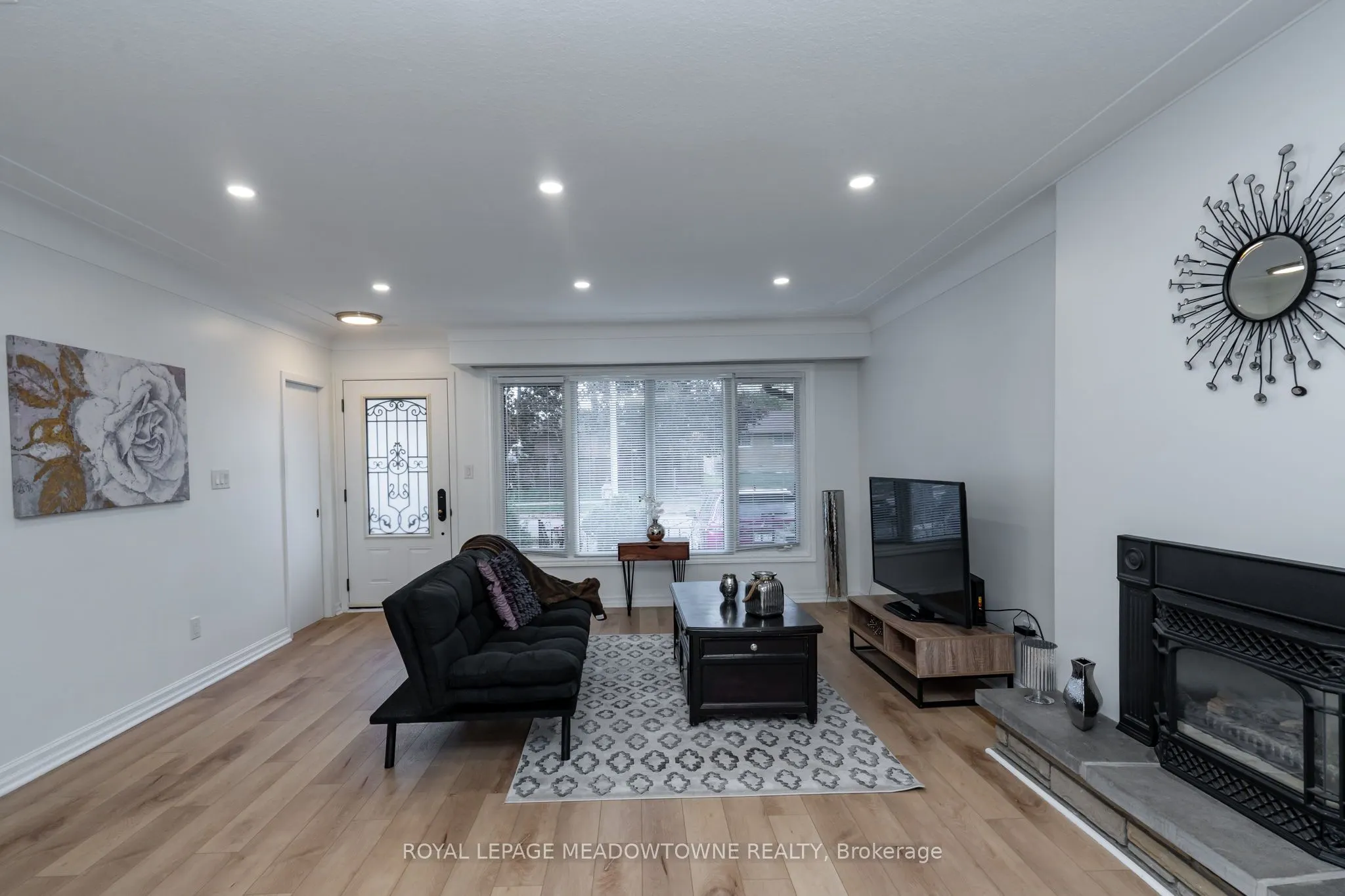 6256 Balmoral Avenue