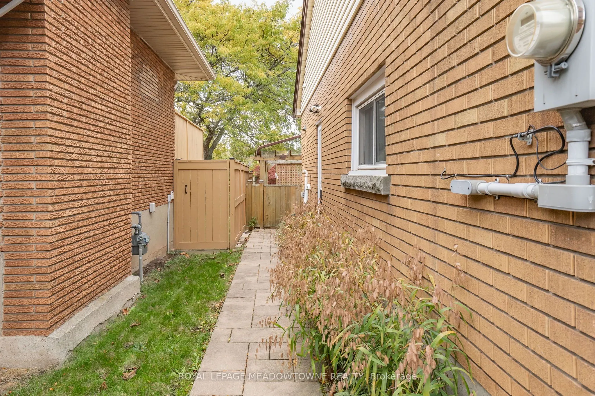 6256 Balmoral Avenue