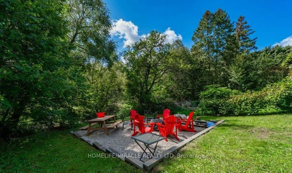 159 Old Carriage Drive