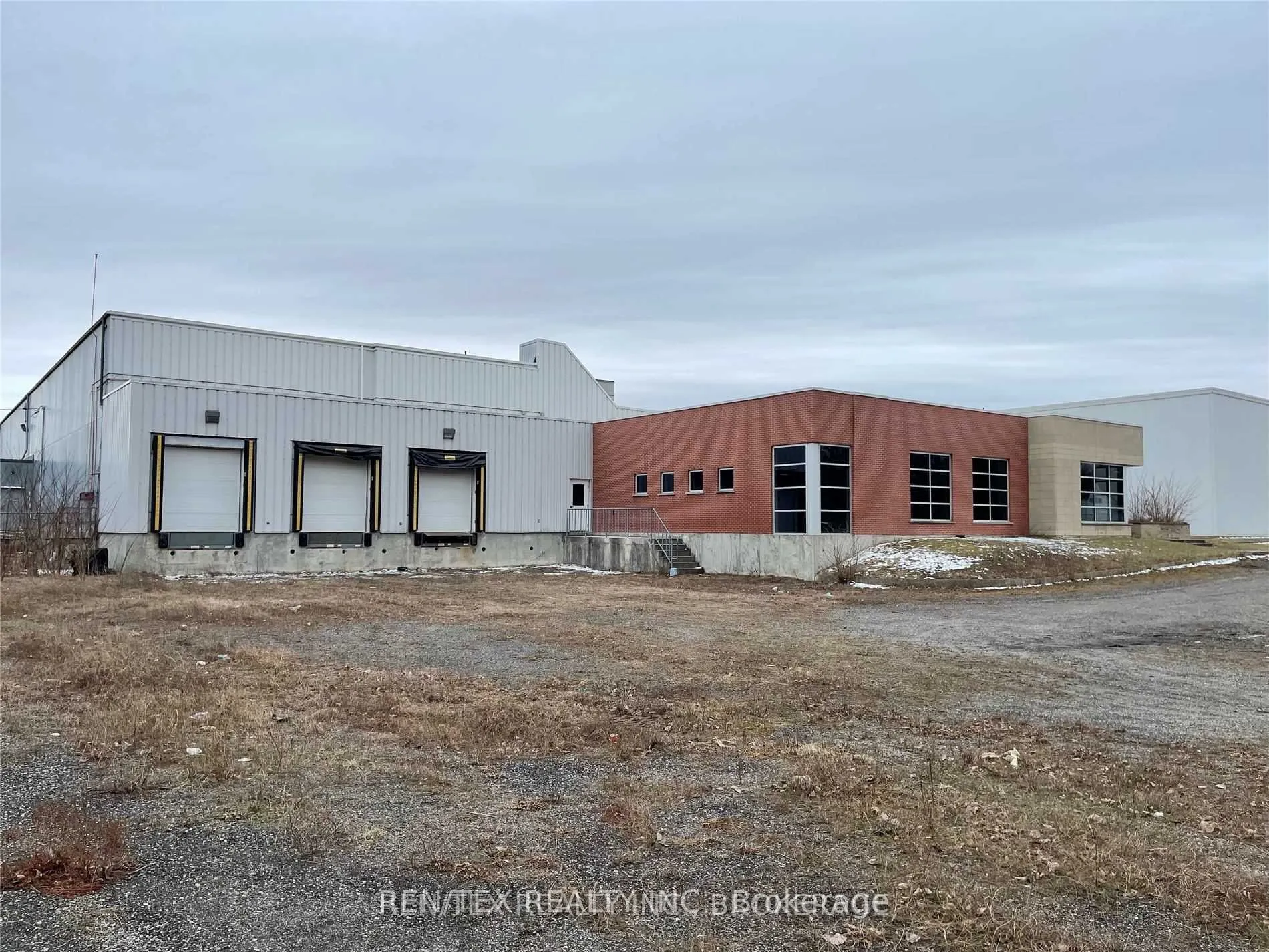 469 Norfolk Street N