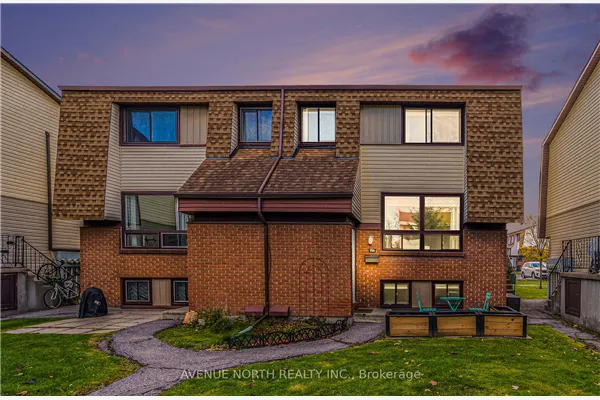 15A Woodvale Green, #104