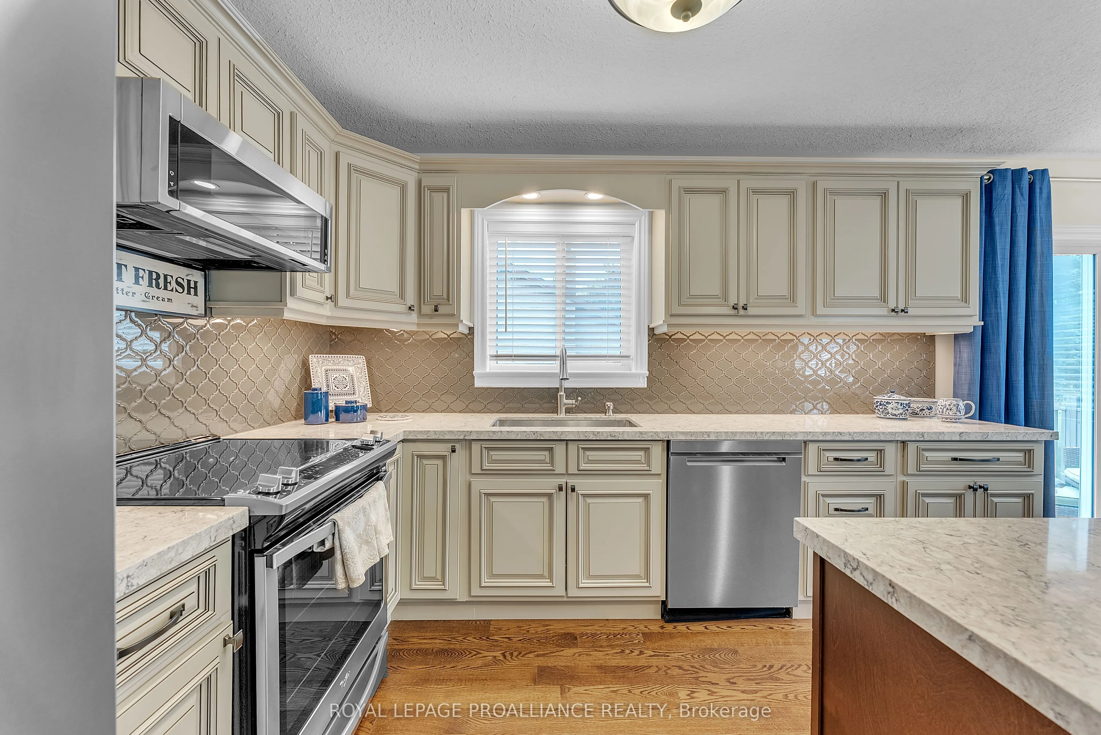 21859 Loyalist Parkway