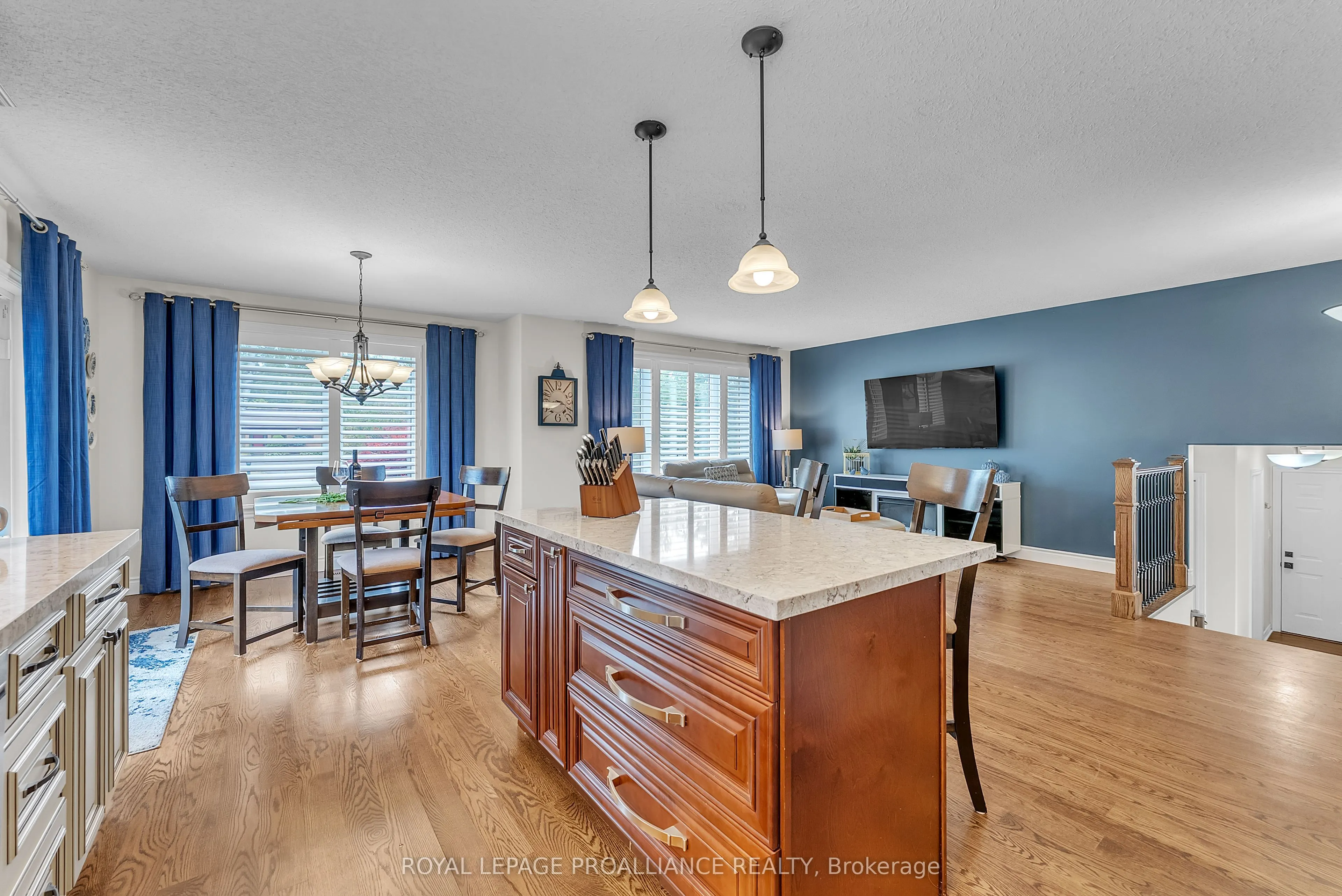 21859 Loyalist Parkway